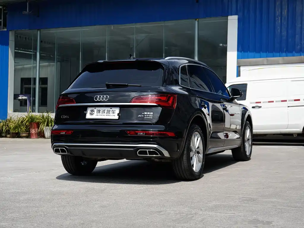 Audi Q5L — миниатюра 9
