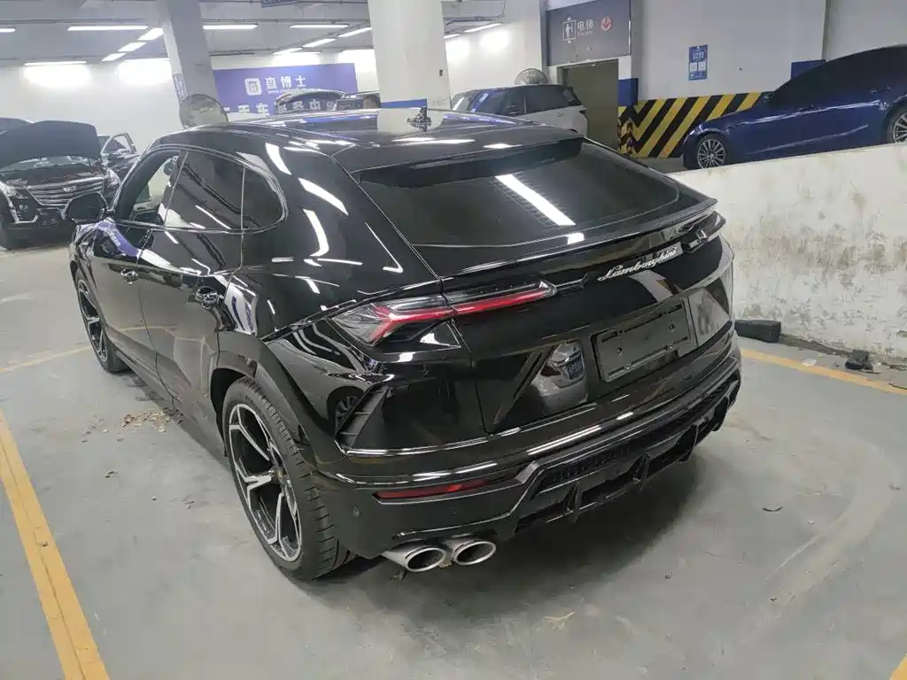 Lamborghini Urus — миниатюра 8