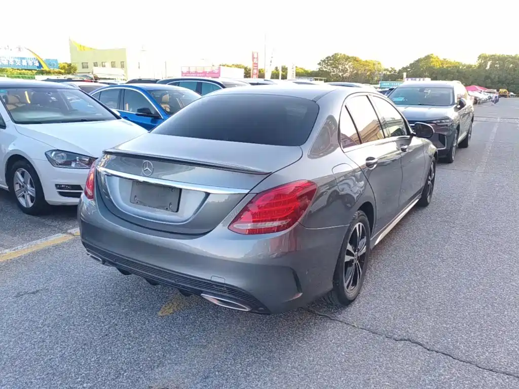 Mercedes-Benz C-Class — миниатюра 7
