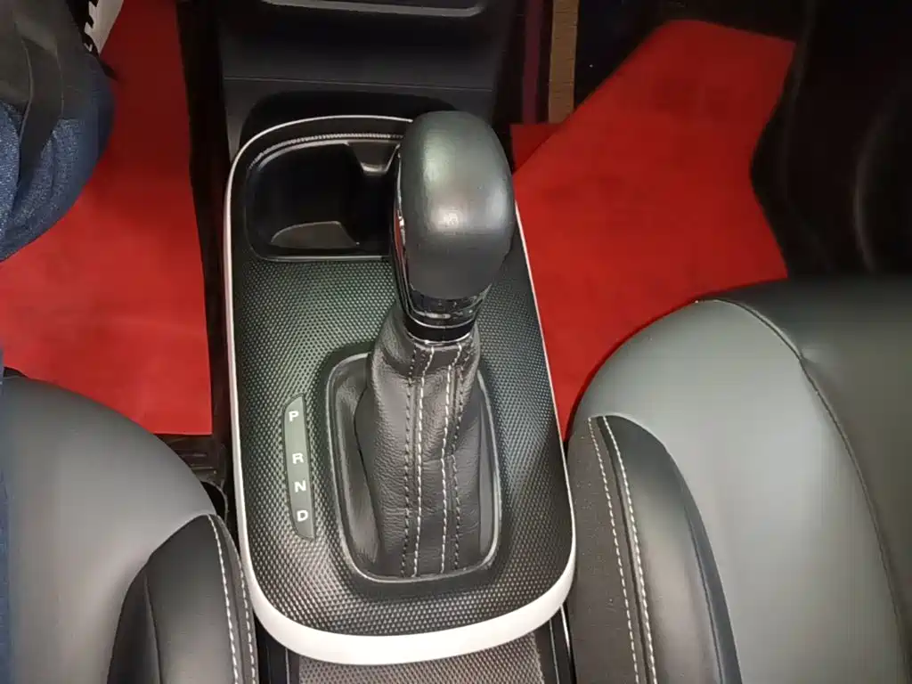Roewe Clever — миниатюра 14