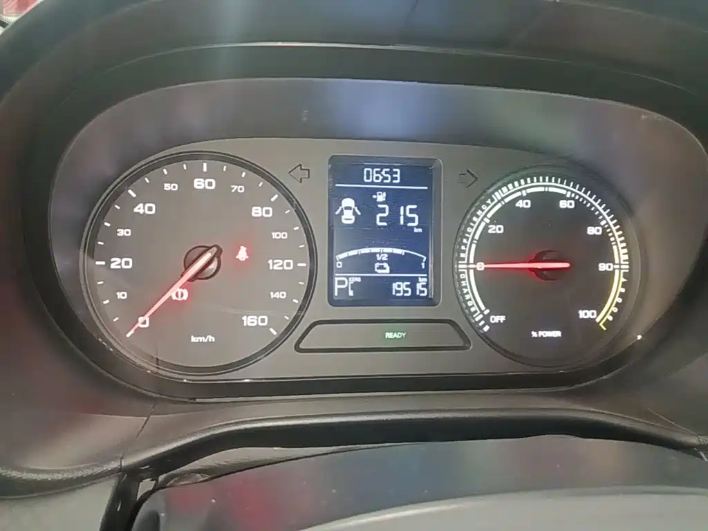 Roewe Clever — миниатюра 12