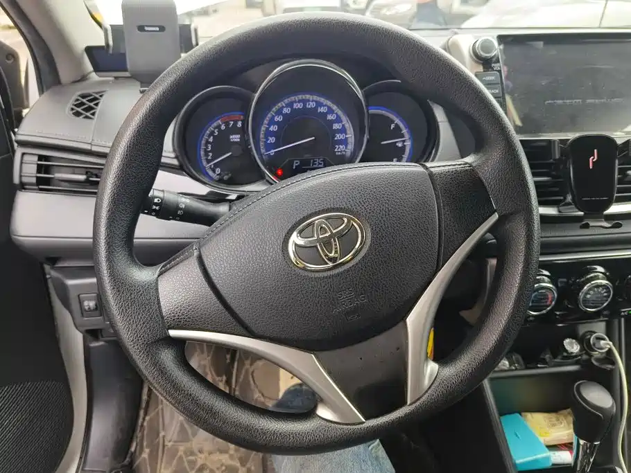 Toyota Yaris L — миниатюра 14