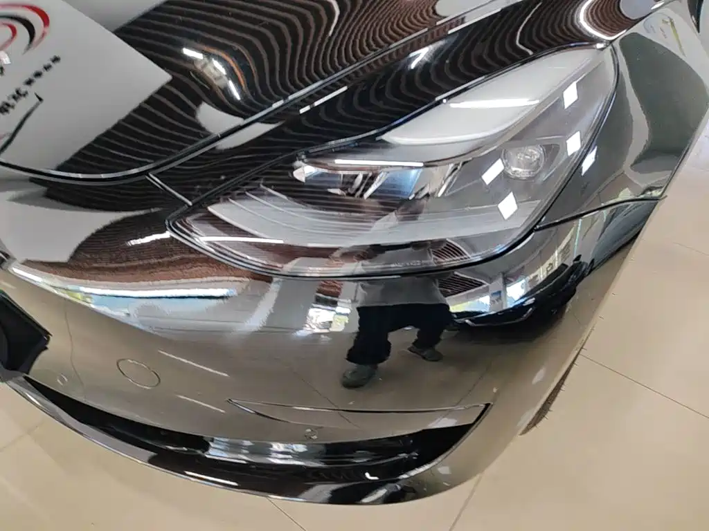 Tesla Model 3 — миниатюра 24