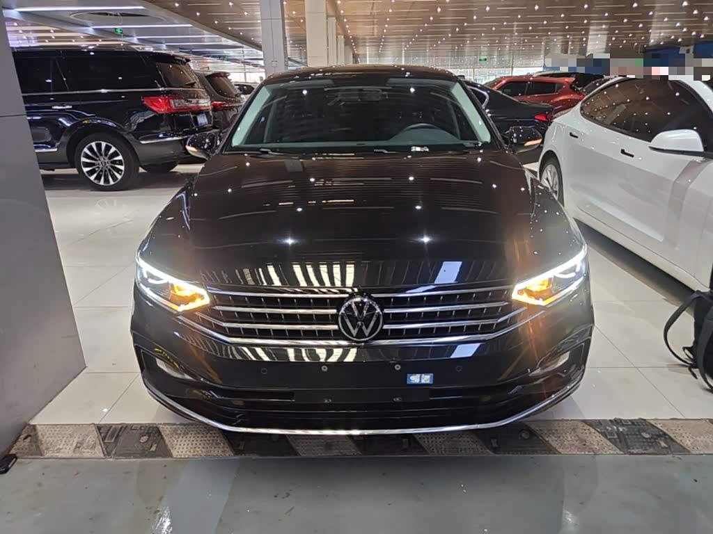 Volkswagen Magotan 1.4 л 2024 г. Чёрный, пробег 19500 км