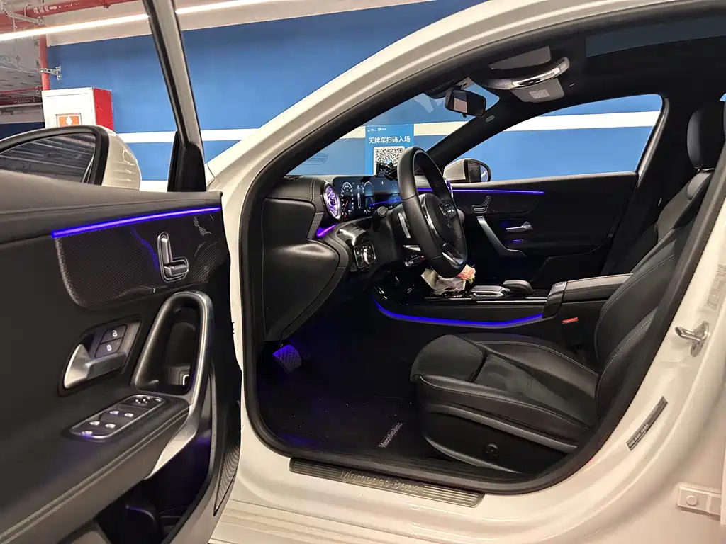 Mercedes-Benz A-Class — миниатюра 7