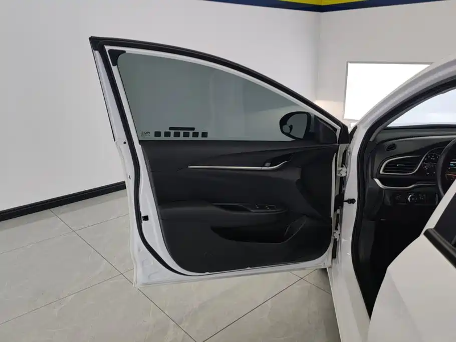 Buick Excelle — миниатюра 7