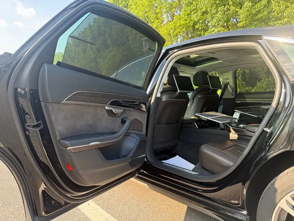 Audi A8 — миниатюра 24