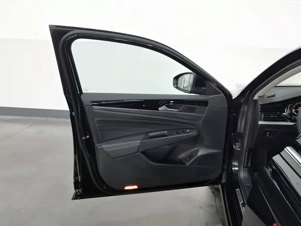 Volkswagen Passat — миниатюра 8