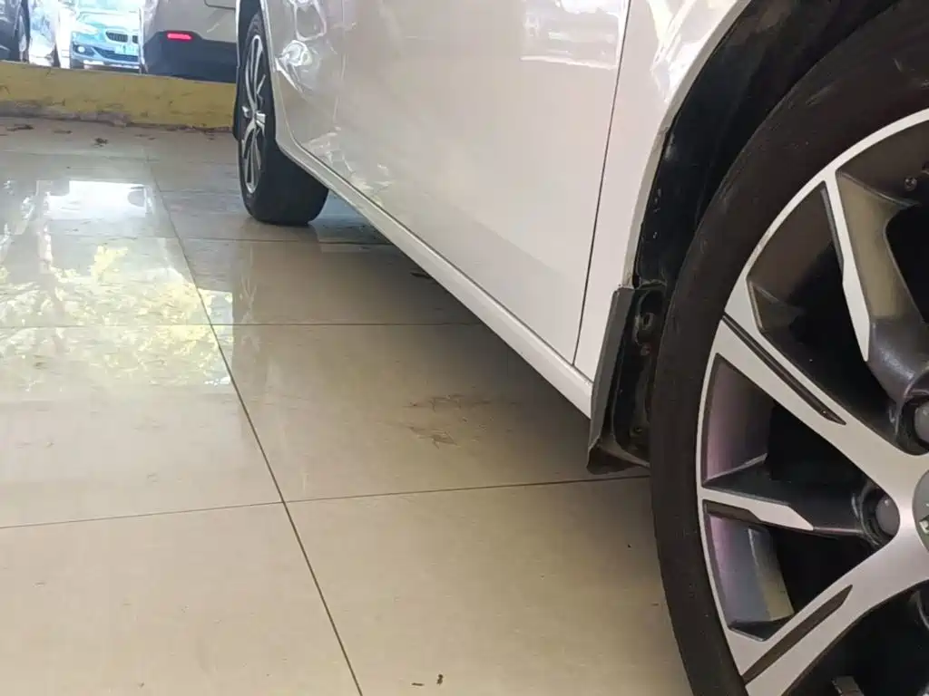 Geely Emgrand — миниатюра 21
