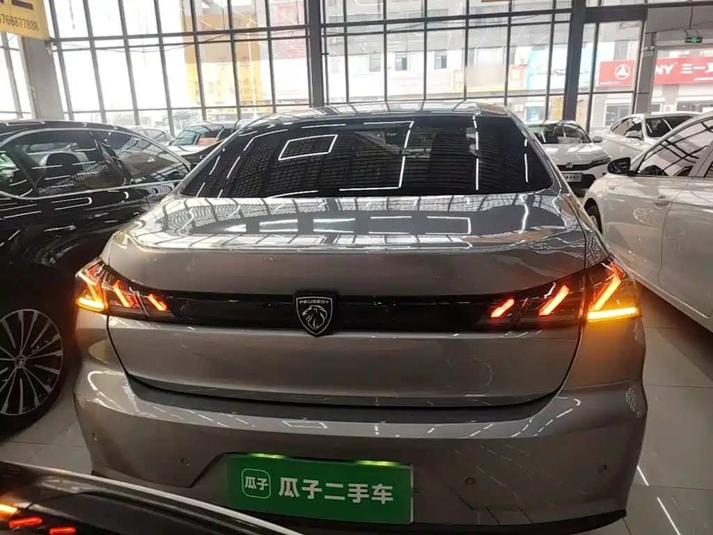 Peugeot 408 — миниатюра 6