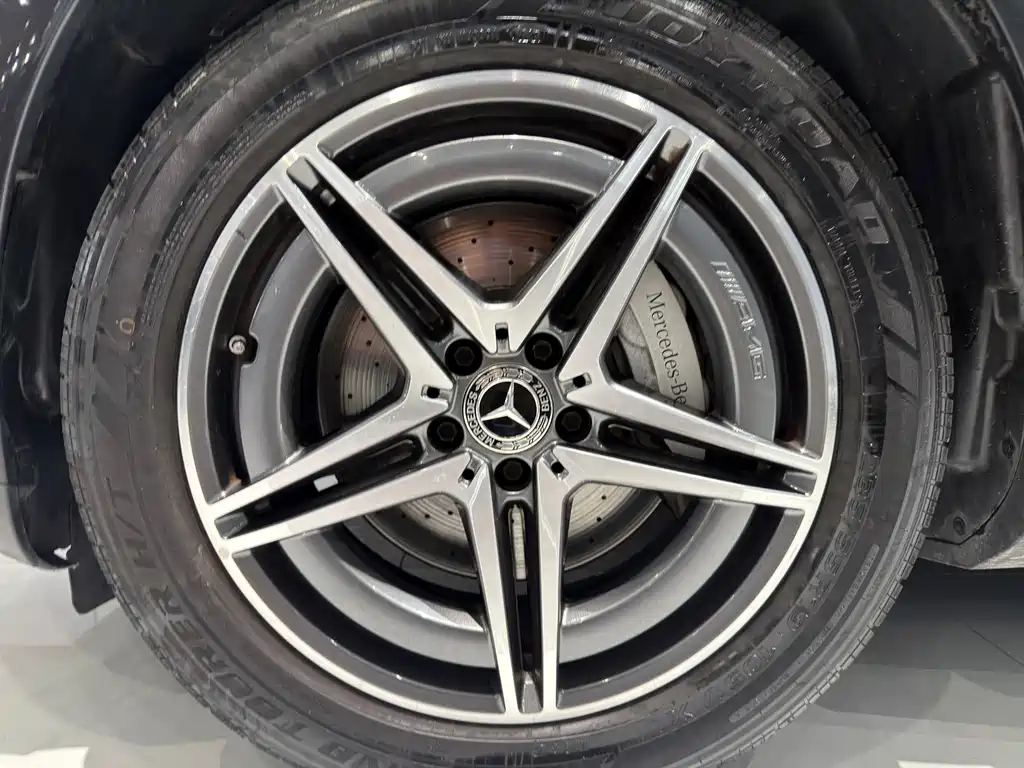 Mercedes-Benz EQC — миниатюра 5