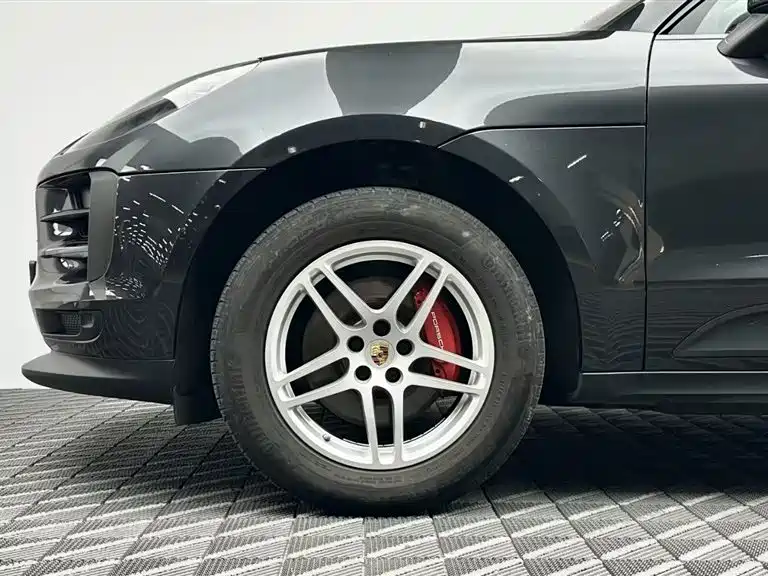 Porsche Macan — миниатюра 8