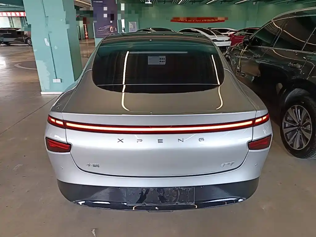 XPeng P7 — миниатюра 6