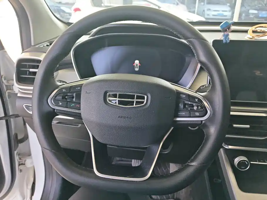 Geely Binyue — миниатюра 15