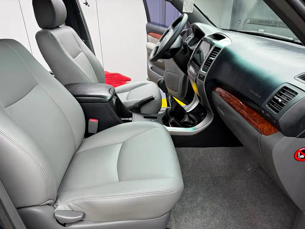 Toyota Land Cruiser Prado 2007 2.7L MT
