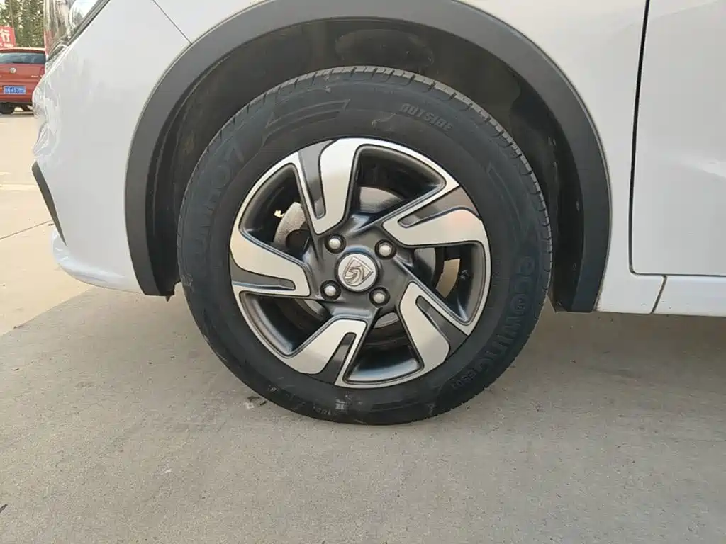 Baojun 310W — миниатюра 23