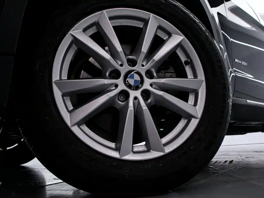 BMW X5 (Import) — миниатюра 18