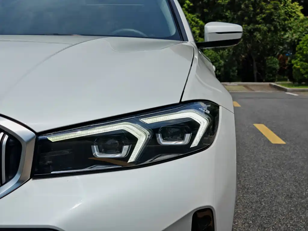 BMW 3 Series — миниатюра 7