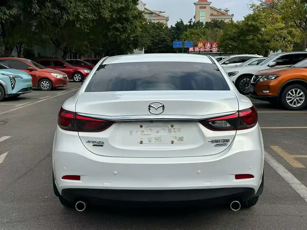 Mazda Atenza — миниатюра 5