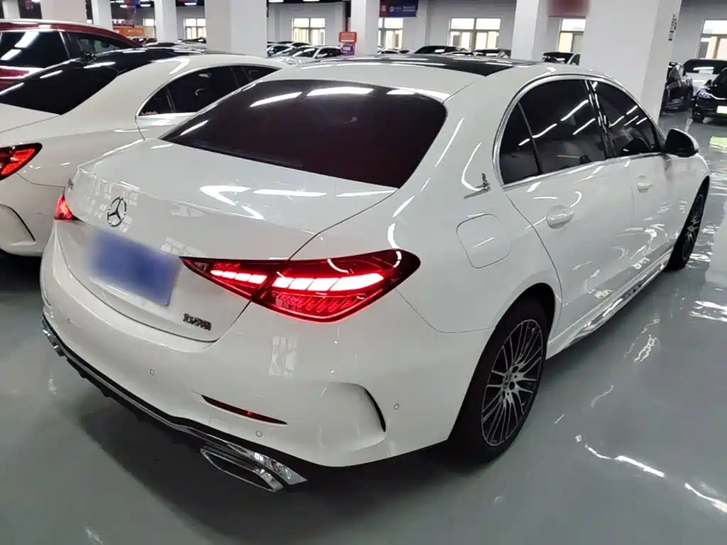 Mercedes-Benz C-Class — миниатюра 7
