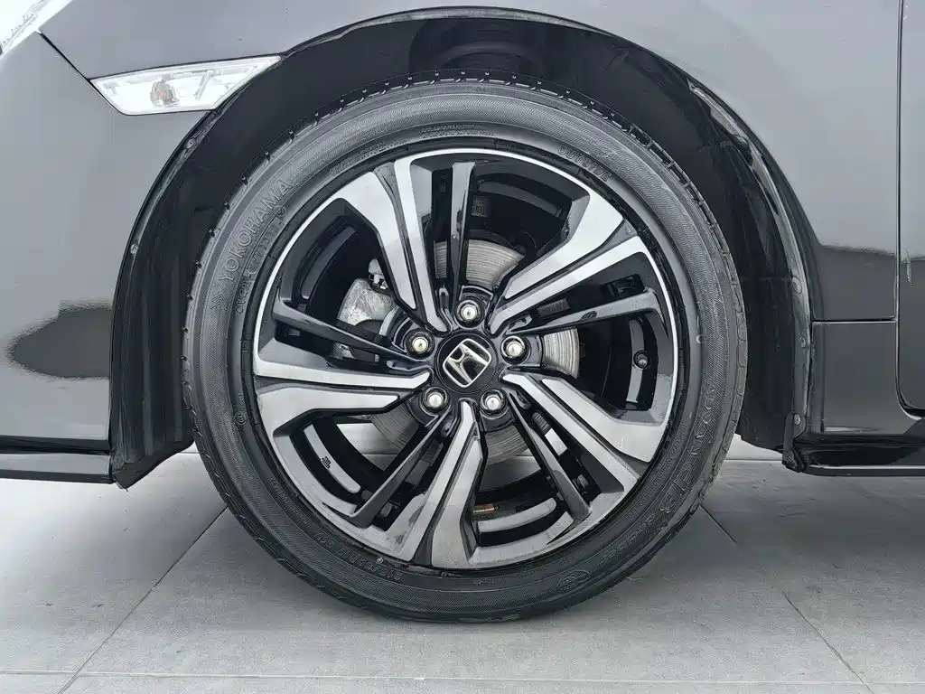 Honda Civic — миниатюра 17