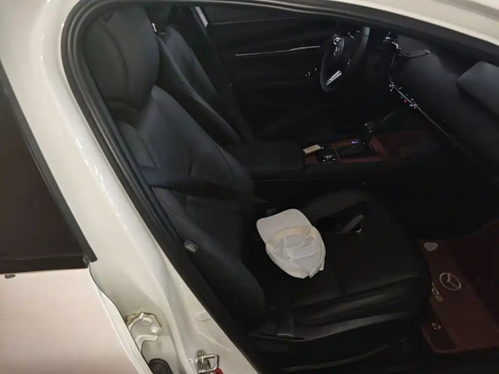 Mazda 3 Axela — миниатюра 25