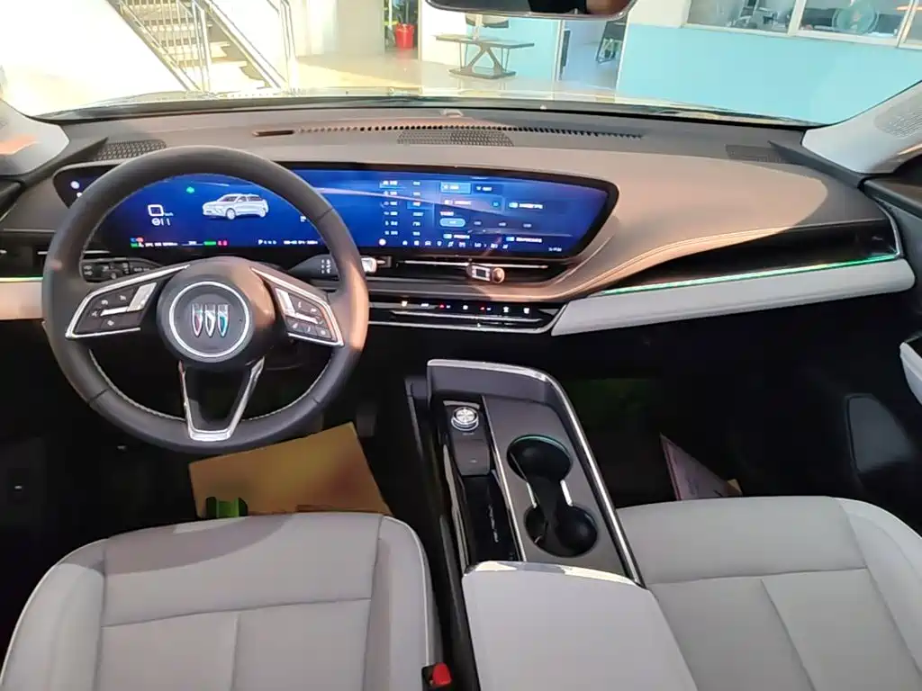Buick E5 — миниатюра 10