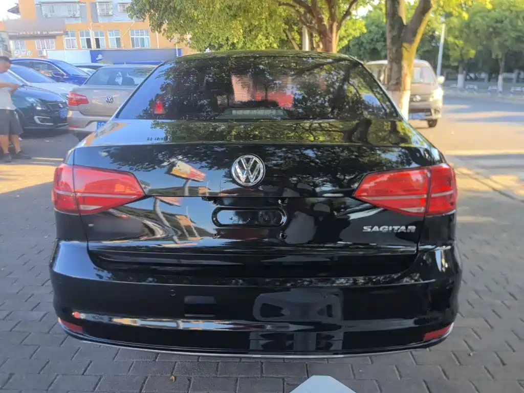 Volkswagen Sagitar — миниатюра 6