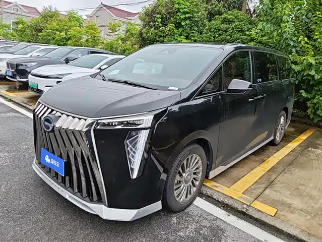 Trumpchi M 8 2025 Hybrid — фото 1