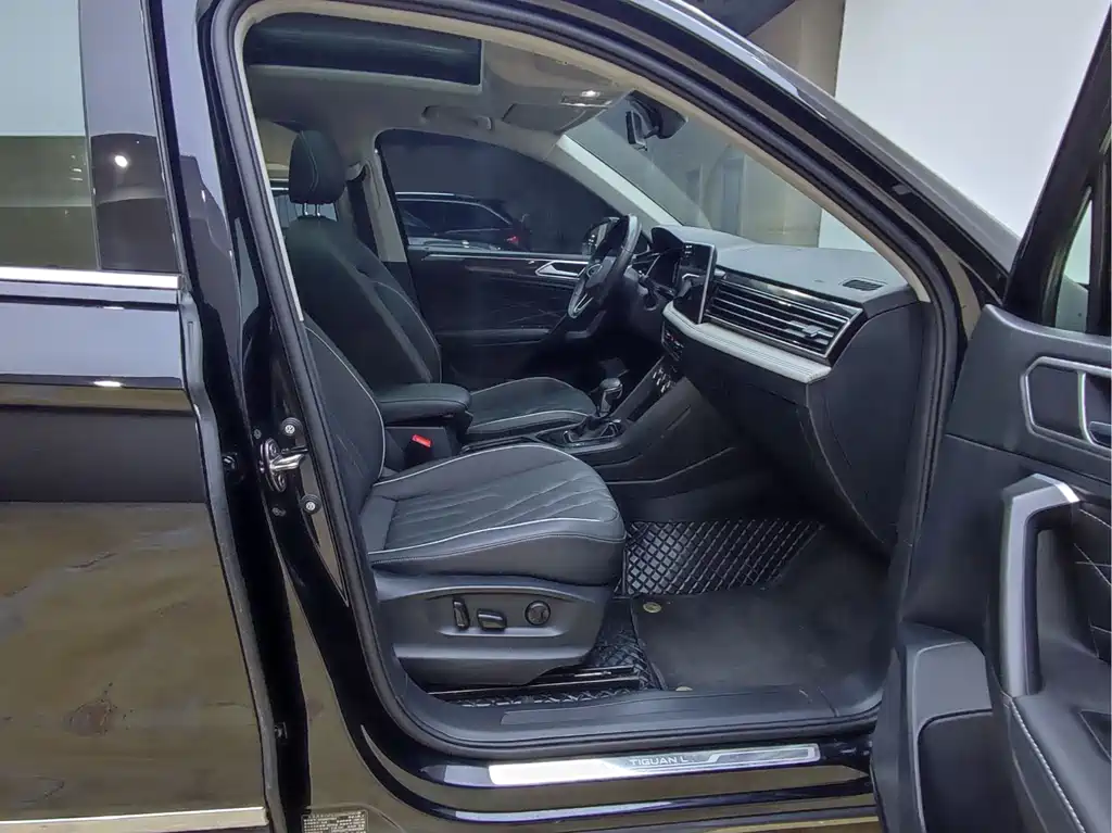 Volkswagen Tiguan L — миниатюра 9