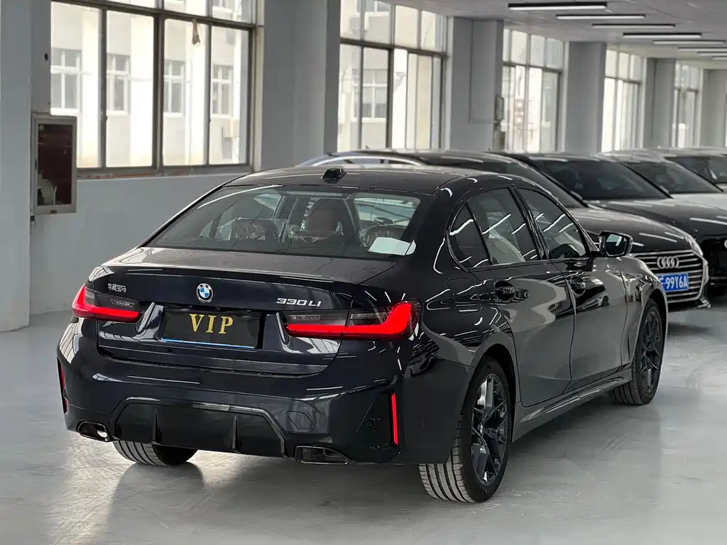 BMW 3 Series 3 2025 330Li M Sport