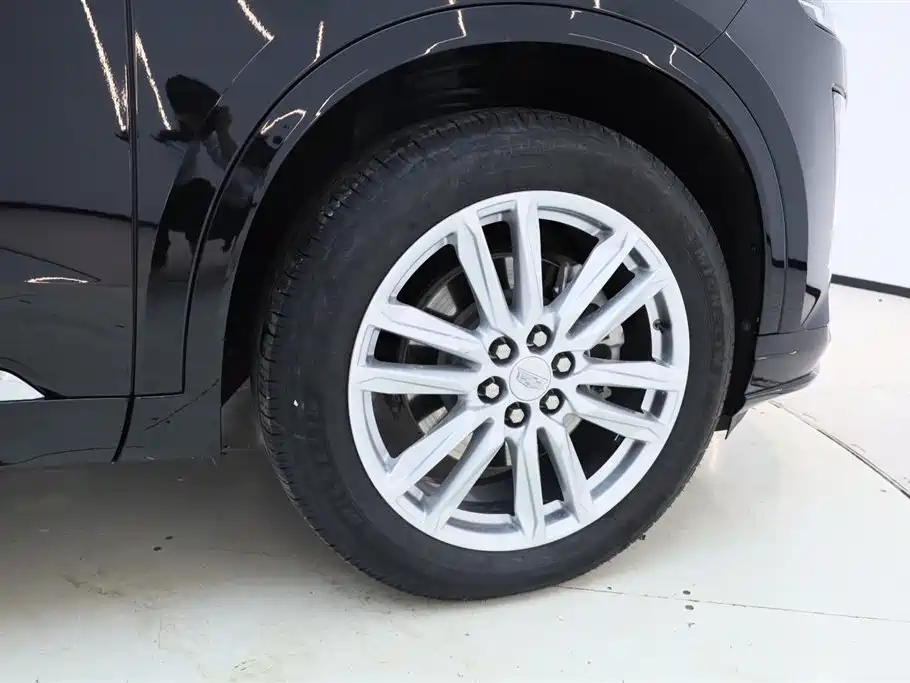 Cadillac XT6 2022 2.0T мест Luxury Standard