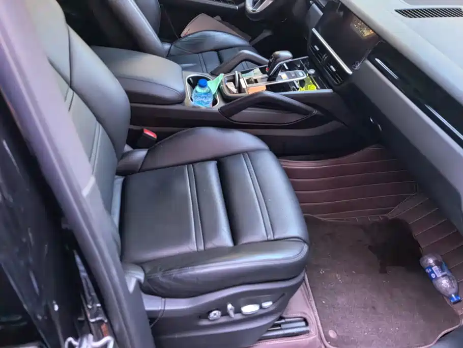 Porsche Cayenne — миниатюра 8