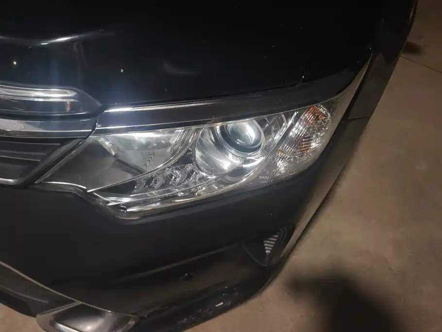 Toyota Camry — миниатюра 5