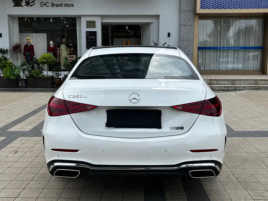 Mercedes-Benz C-Class — миниатюра 16