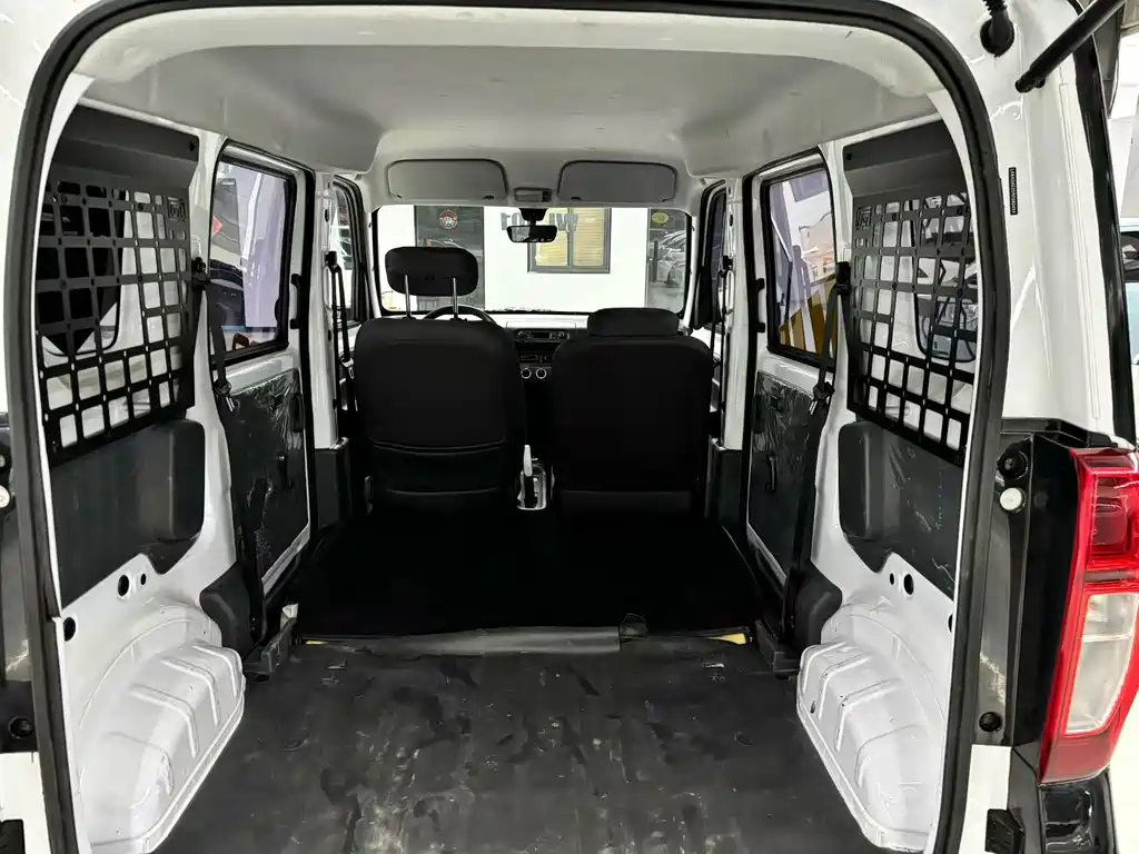 Wuling Zhiguang EV — миниатюра 7
