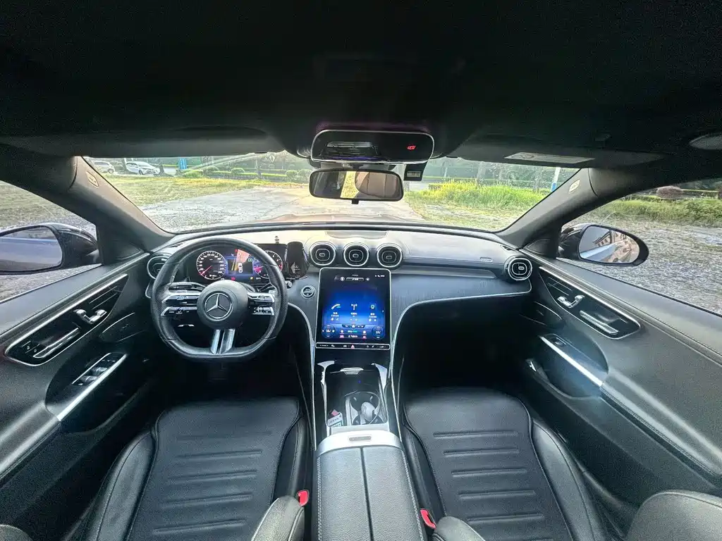 Mercedes-Benz C-Class — миниатюра 6