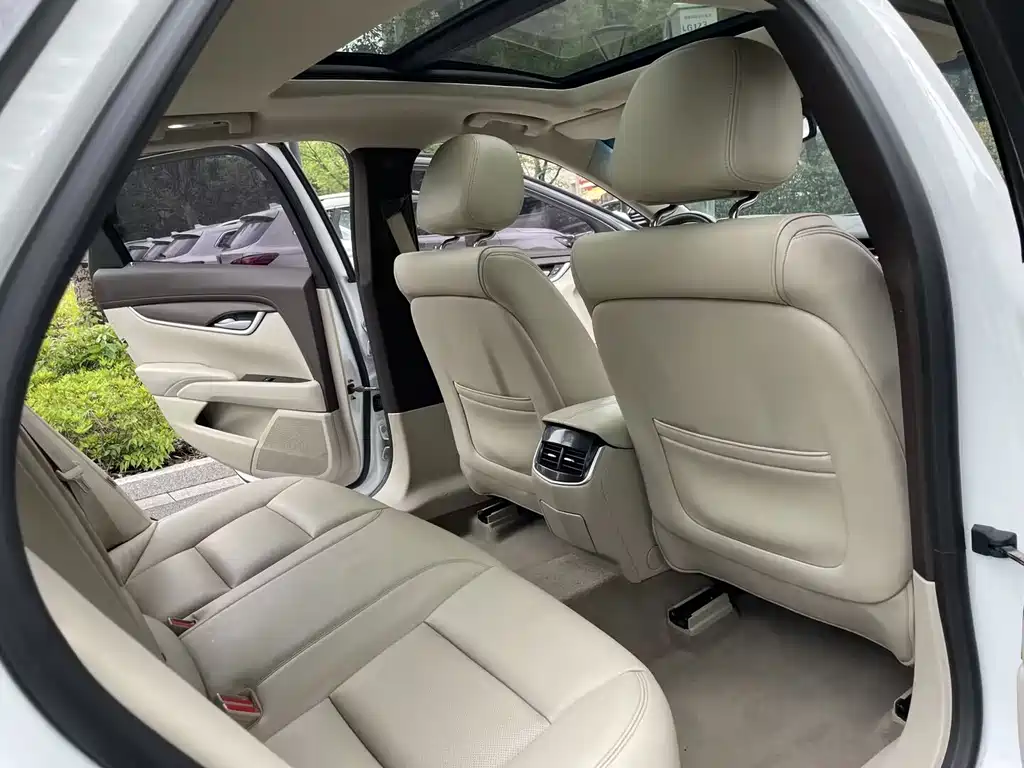 Cadillac XTS 2014 28T Comfort