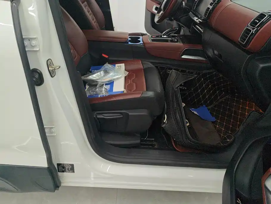 Citroen C5 AIRCROSS — миниатюра 8