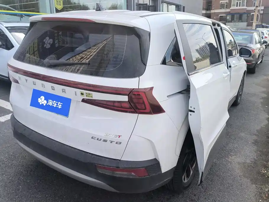 Hyundai Custo — миниатюра 3