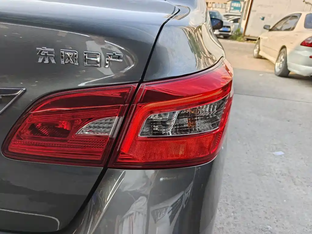 Nissan Sylphy — миниатюра 8