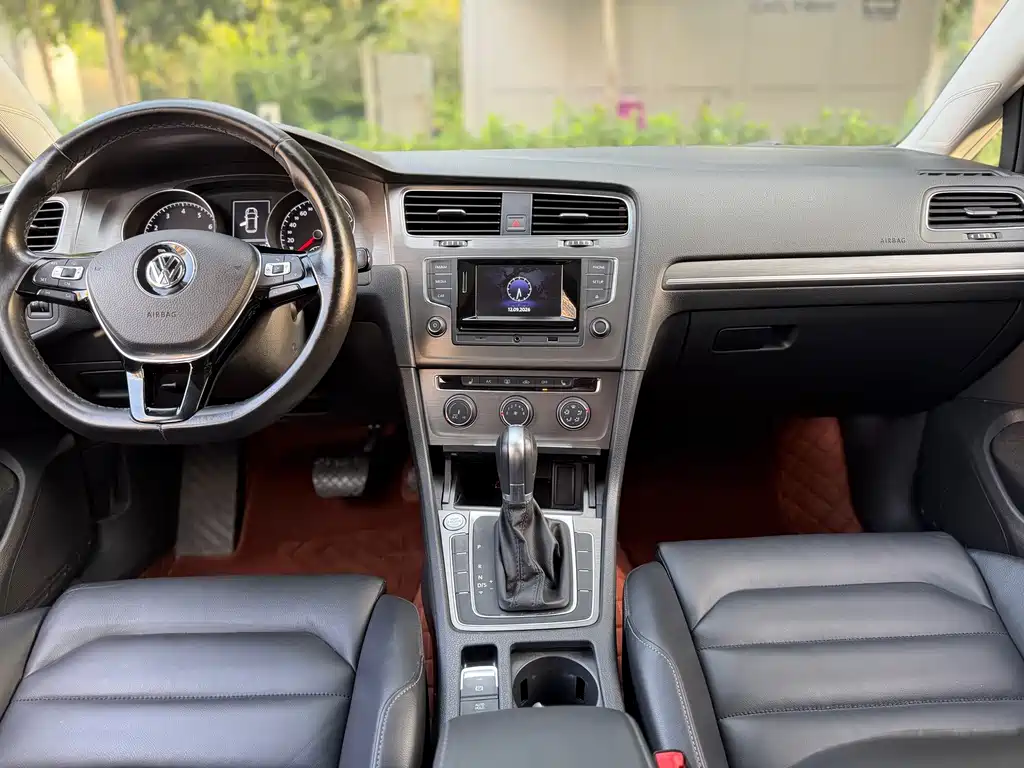 Volkswagen Golf — миниатюра 9
