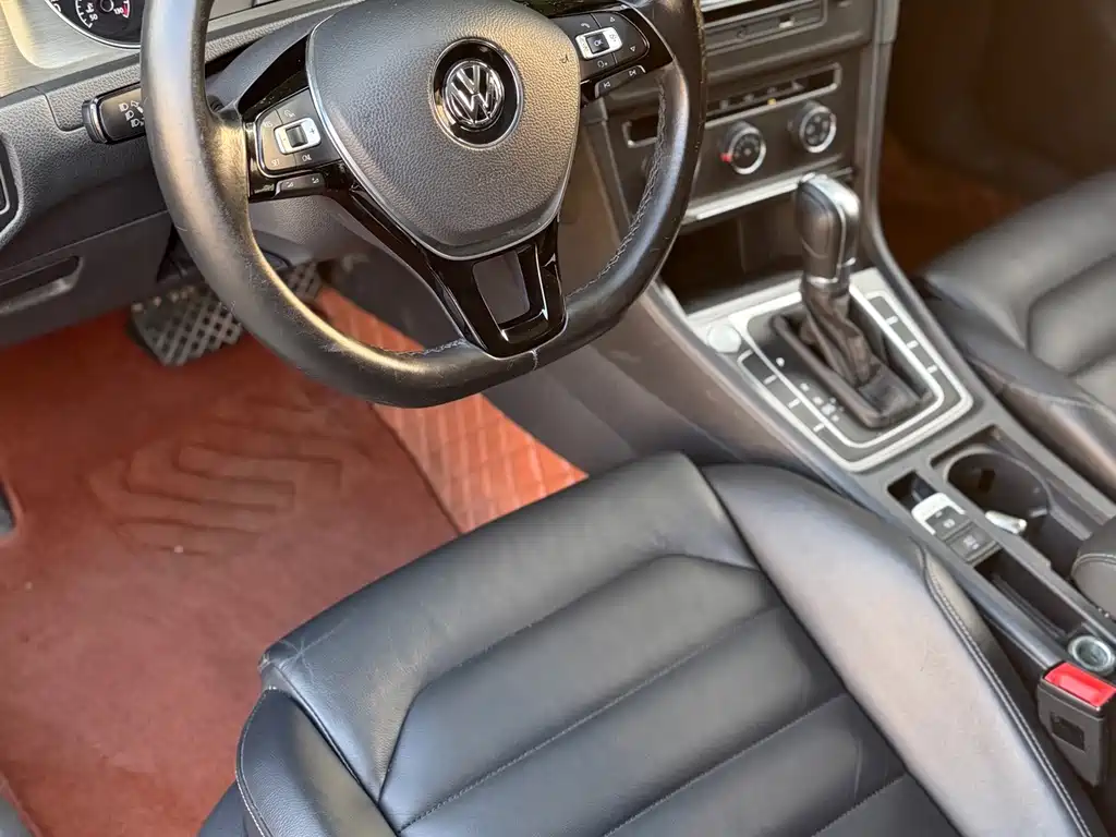 Volkswagen Golf — миниатюра 5
