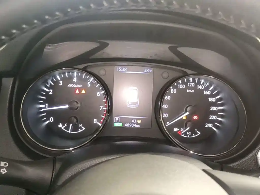 Nissan X-Trail — миниатюра 8