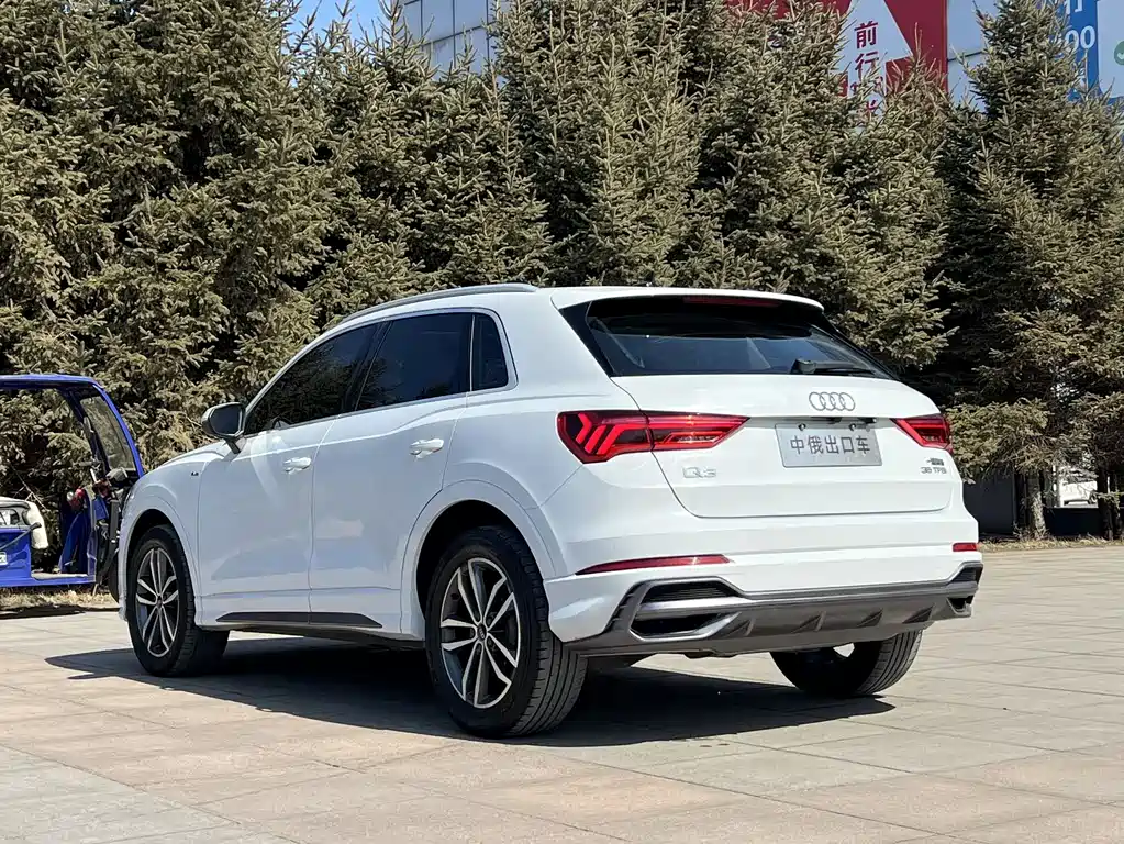 Audi Q3 2022 35 TFSI