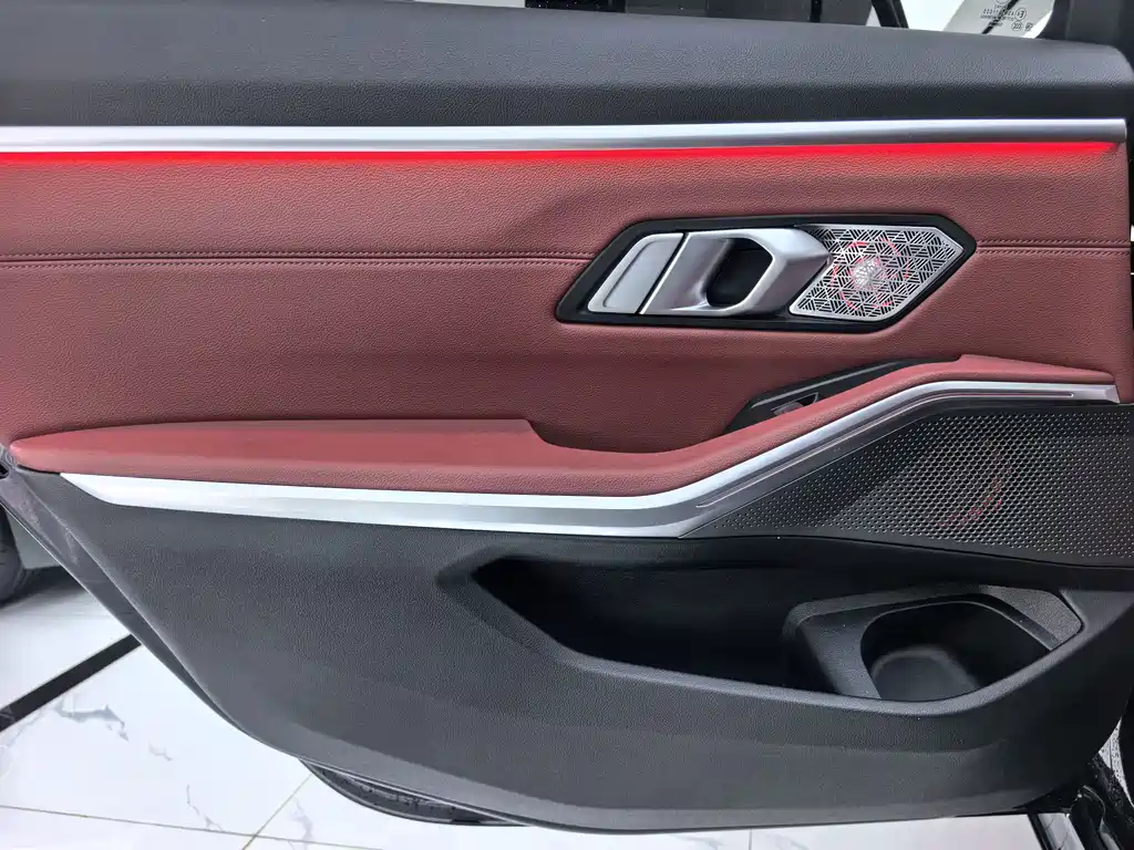 BMW 3 Series — миниатюра 12
