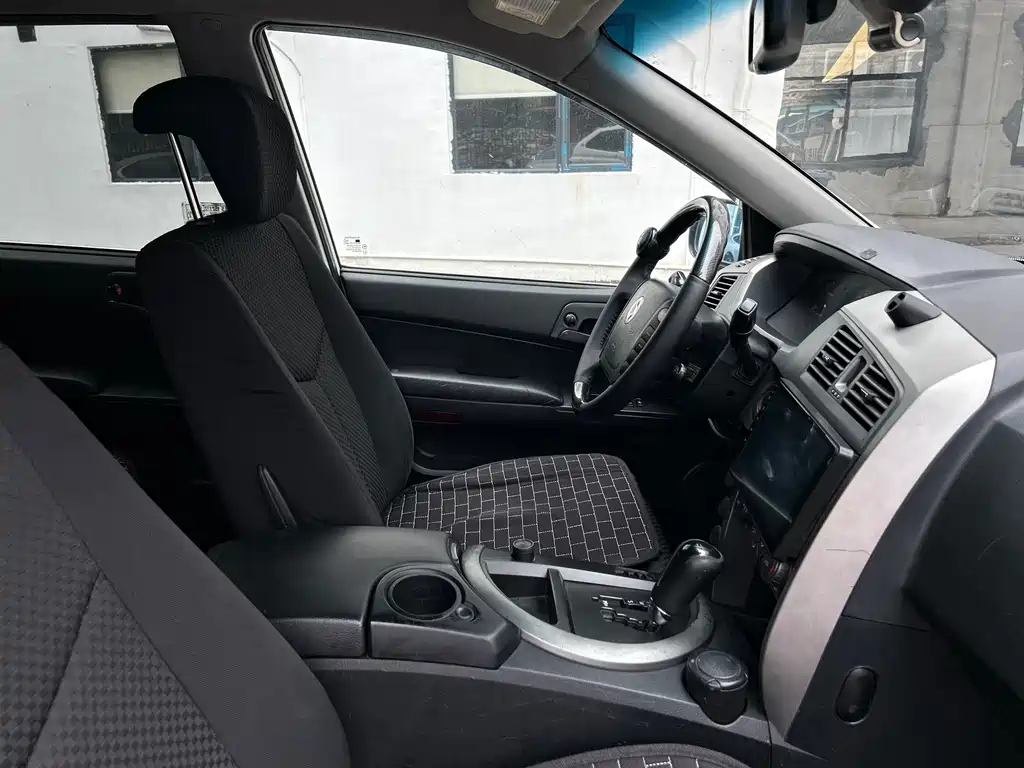 SsangYong Kyron — миниатюра 36