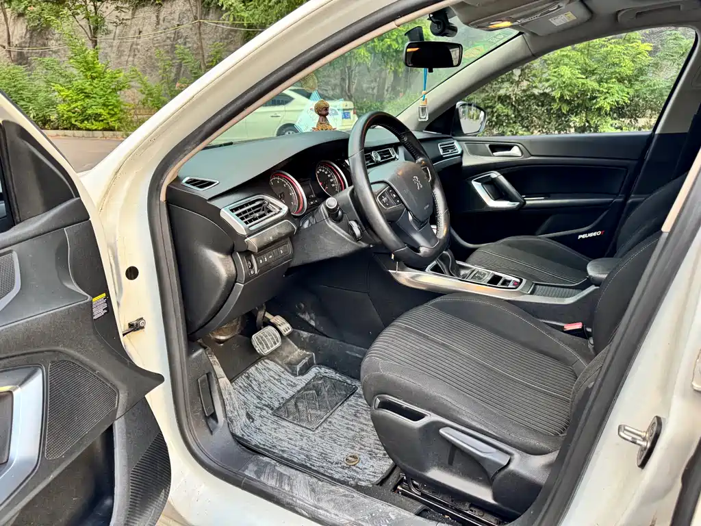 Peugeot 408 — миниатюра 4