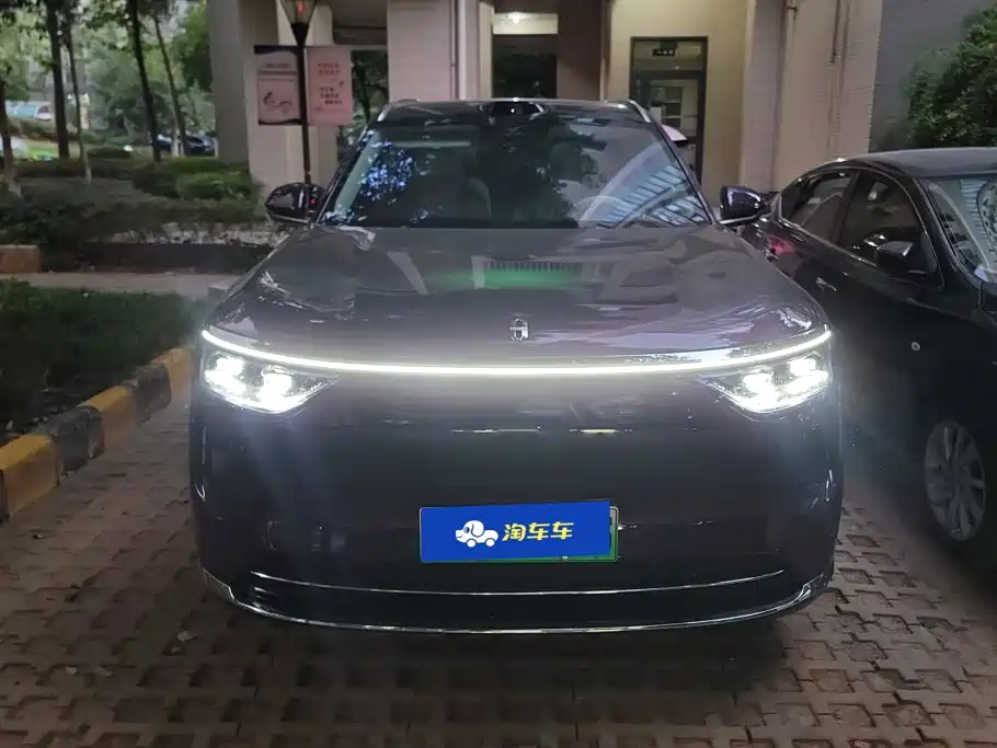 AITO AITO M8 — миниатюра 2