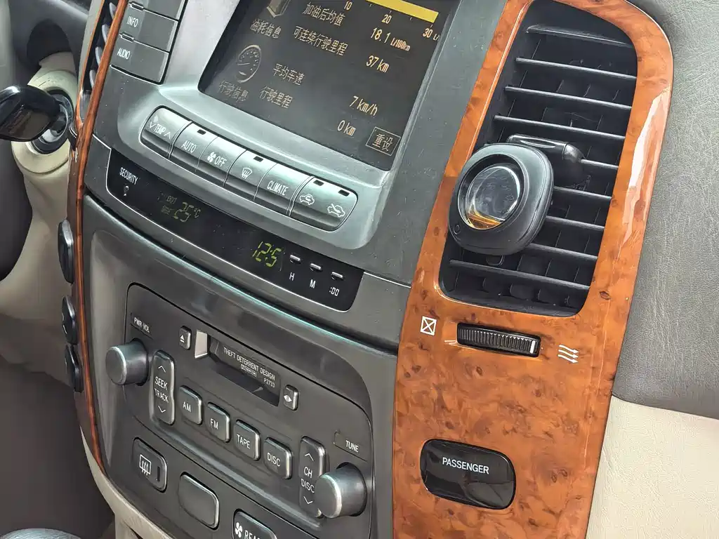 Toyota Land Cruiser — миниатюра 7